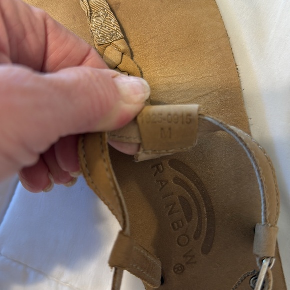 Rainbow sandals, Tan color barely used. LEATHER - Picture 3 of 4